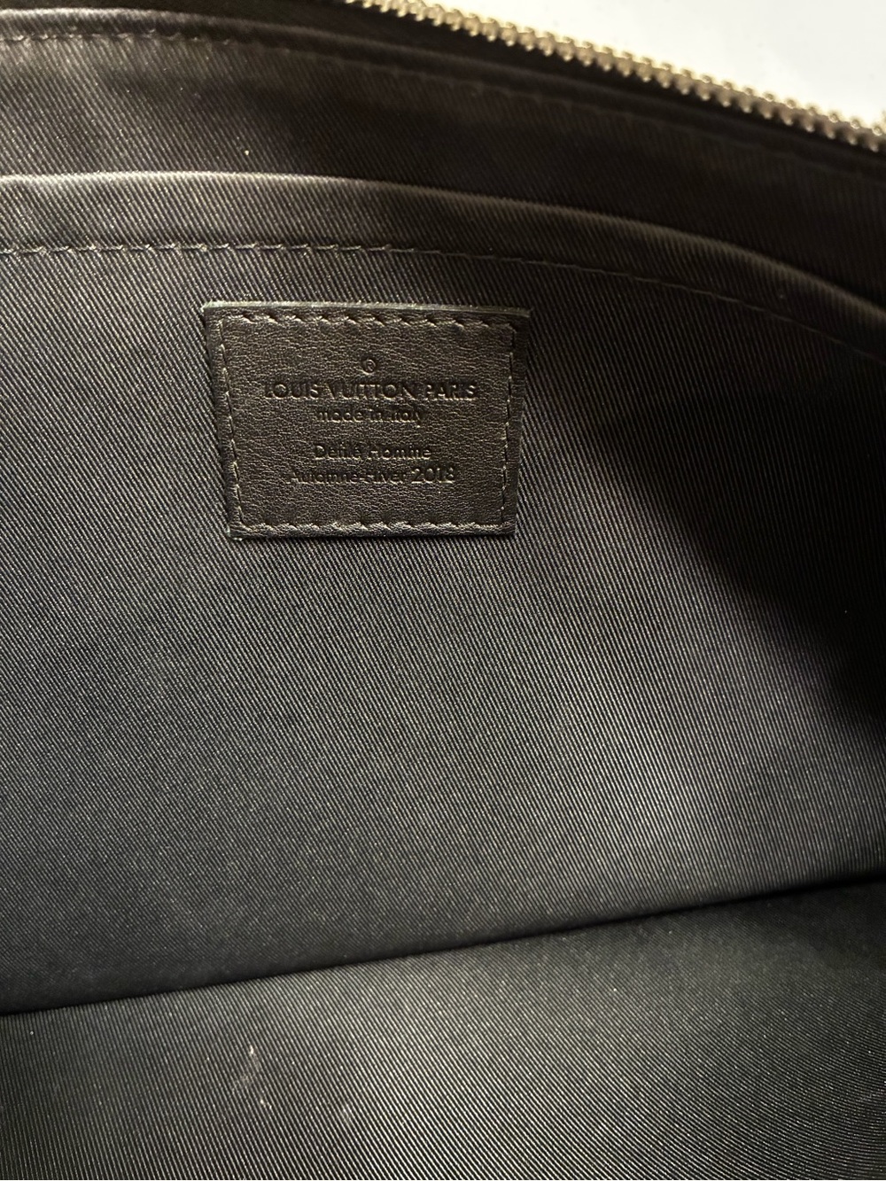 LOUIS VUITTON MONOGRAM GLAZE COSMOS POCHETTE - Picture 9 of 12